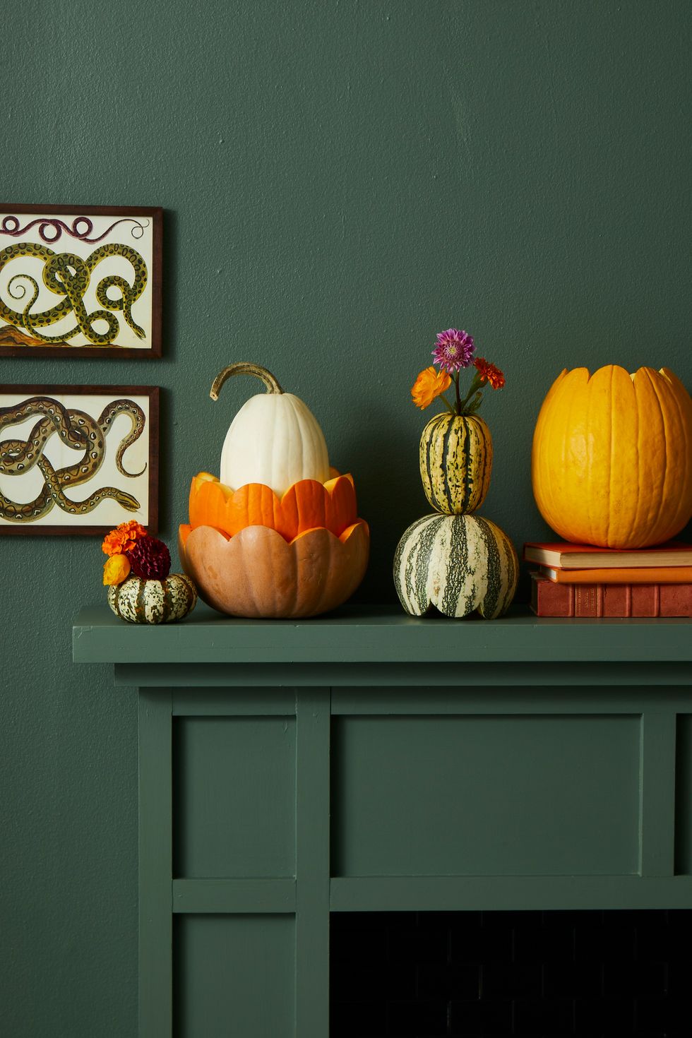 pumpkin carving ideas, pumpkins with scalloped edges on the mantel