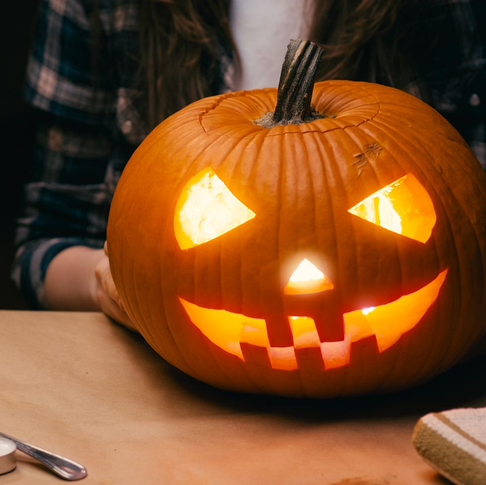 pumpkin carving, illuminated pumpkin