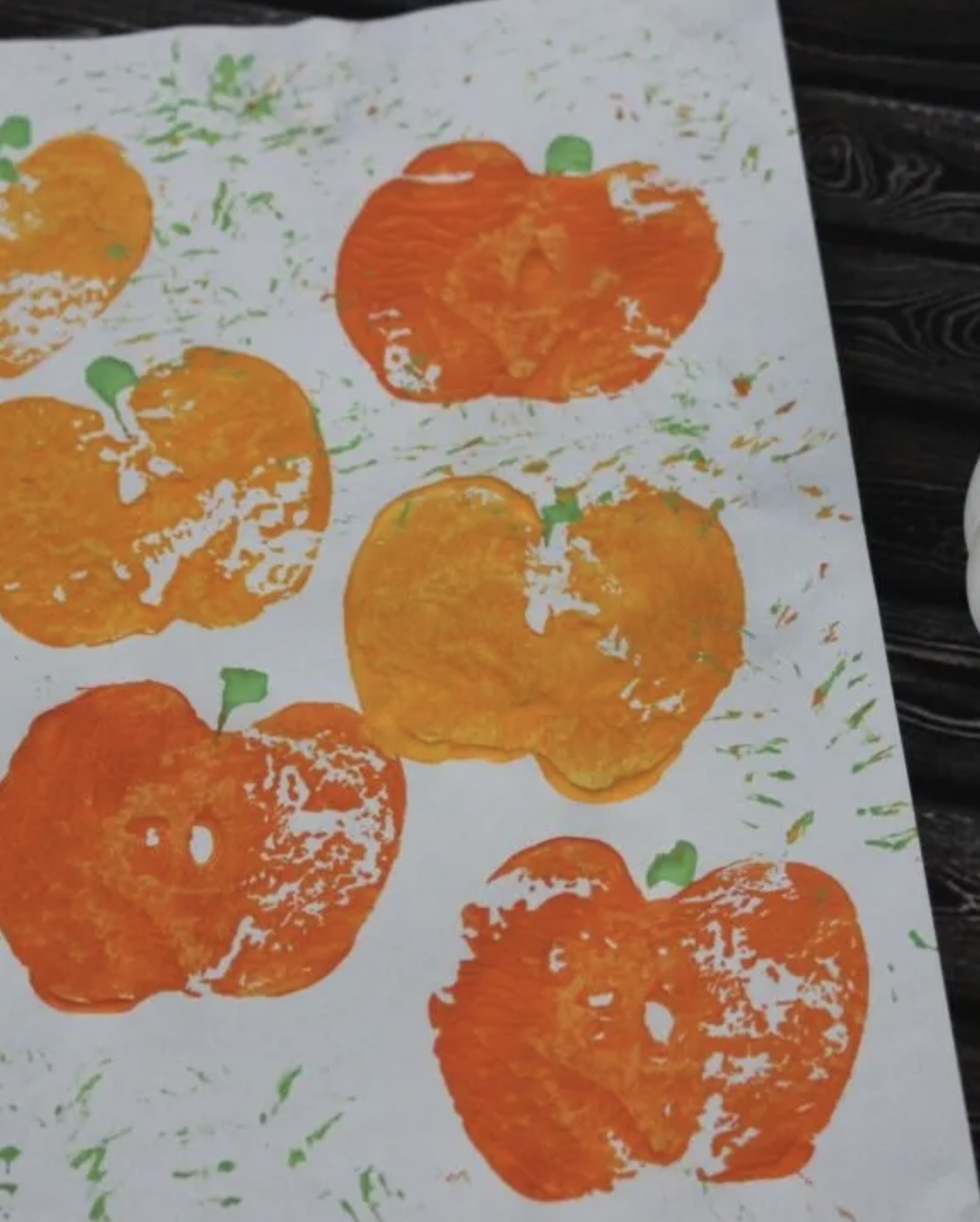 best pumpkin crafts like apple stamps