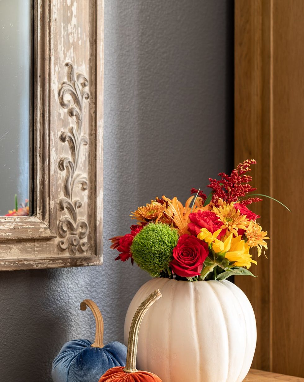 pumpkin flower arrangement diy fall decor