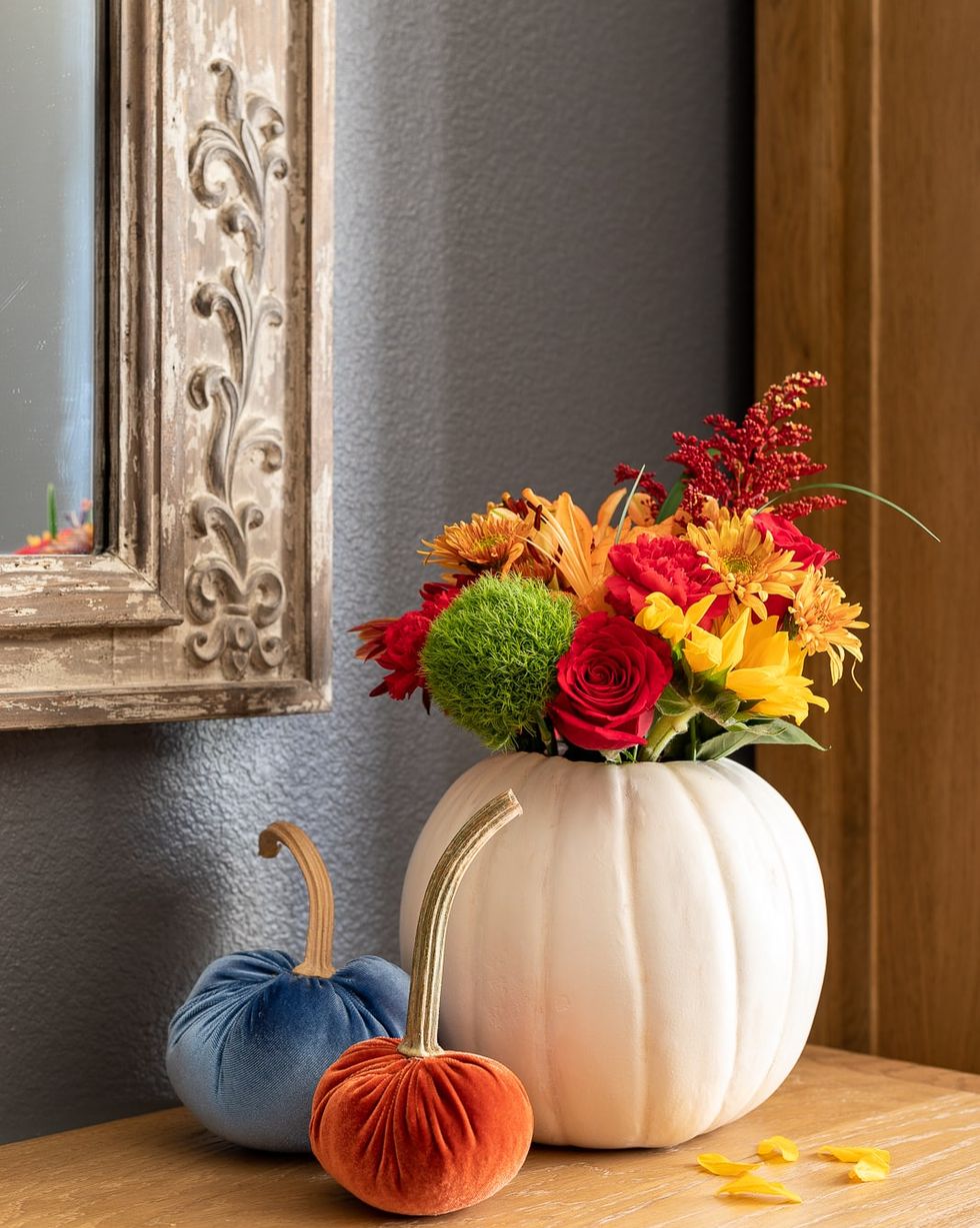 pumpkin flower arrangement diy fall decor