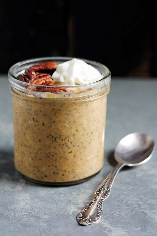 overnight oats con pastel de calabaza y chía