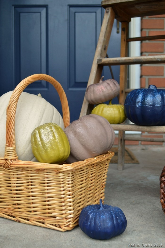 60 Easy Pumpkin Painting Ideas For Fall 2025 Pumpkin Painting Ideas Spray Painted Pumpkins 667466d7ce893