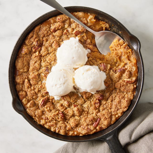 pumpkin pie crisp in a skillet