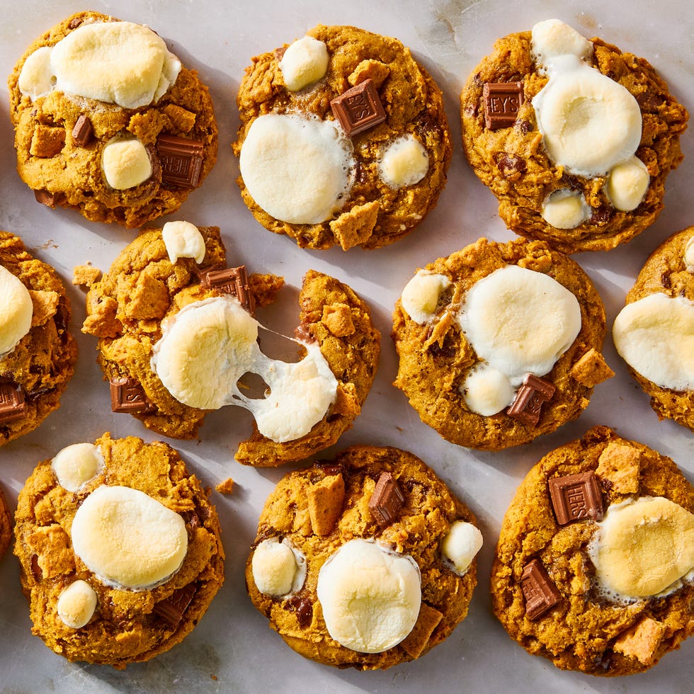 cookies with pumpkin topped with toasted marshmallows