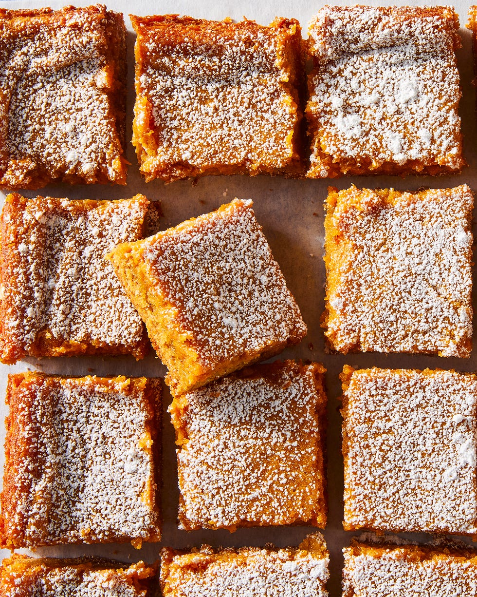 pumpkin bars topped with powdered sugar