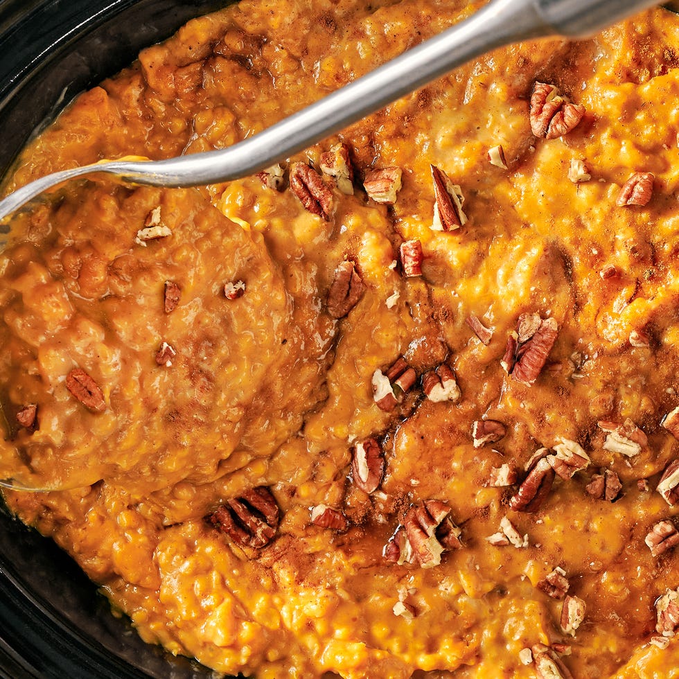 pumpkin spice oatmeal with pecans in the slow cooker