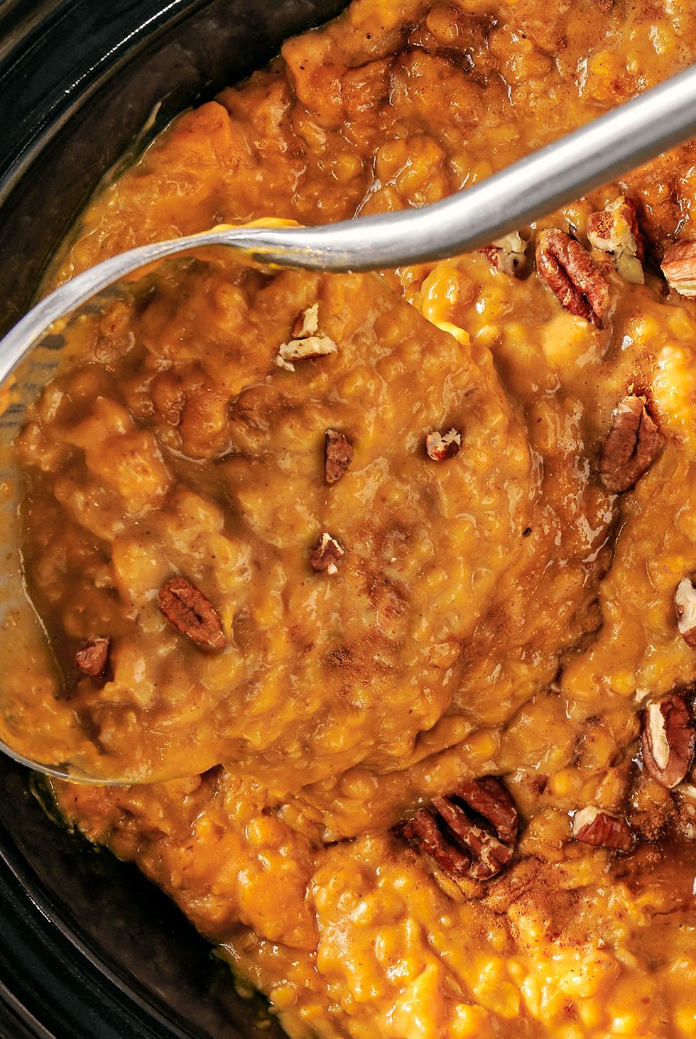 pumpkin spice oatmeal with pecans in the slow cooker
