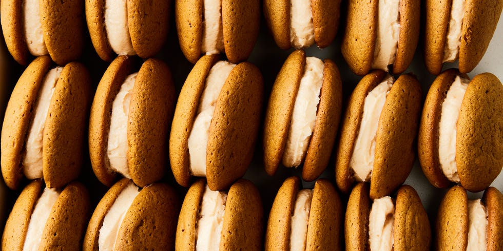 pumpkin whoopie pies with maple cream cheese filling