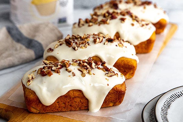 Dish, Food, Cuisine, Ingredient, Baked goods, Dessert, Sour cream, Glaze, Produce, Snack cake, 