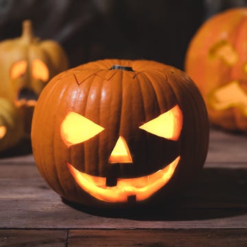 pumpkins on wooden floor sizes and lighting