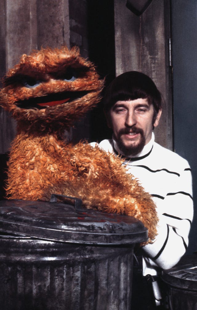 Caroll Spinney's Net Worth - Sesame Street's Big Bird Puppeteer Caroll ...