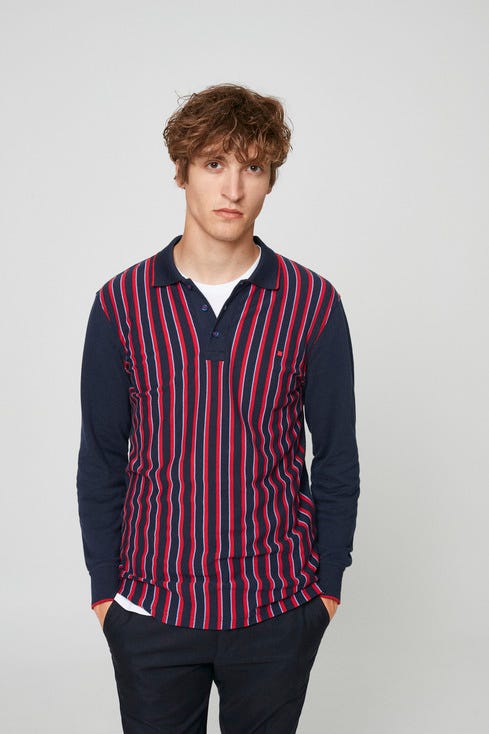 Americana con camiseta. Las mejores camisetas para llevar con blazer o traje