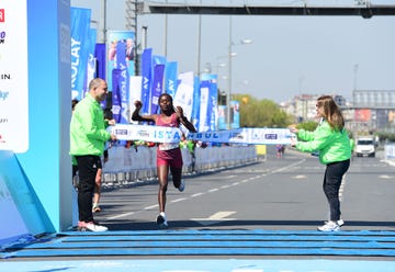 purity komen gana el maratón de estambul