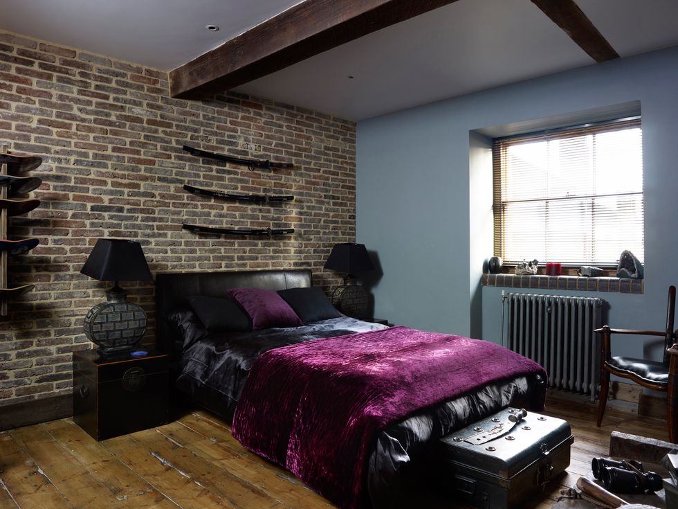 Bedroom, Room, Furniture, Bed, Purple, Interior design, Property, Wall, Bed frame, Bed sheet, 