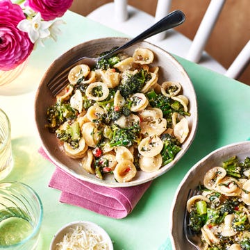 Purple Sprouting Broccoli, Anchovy and Ricotta Orecchiette purple sprouting broccoli, anchovy and ricotta orecchiette