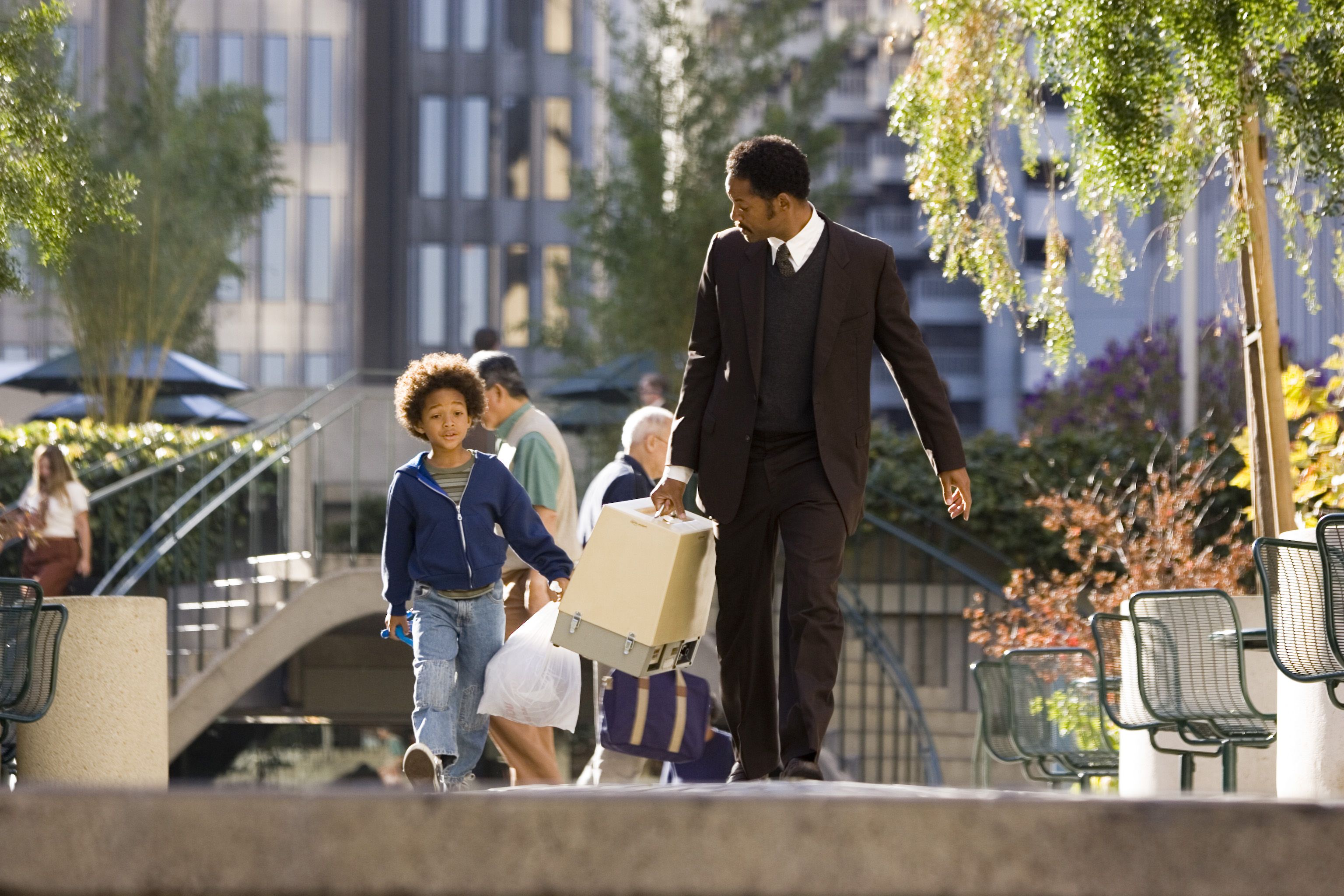 In The Pursuit of Happyness (2006), Will Smith walked past the real Chris  Gardner, the man he played and the movie was based on. : r/MovieDetails