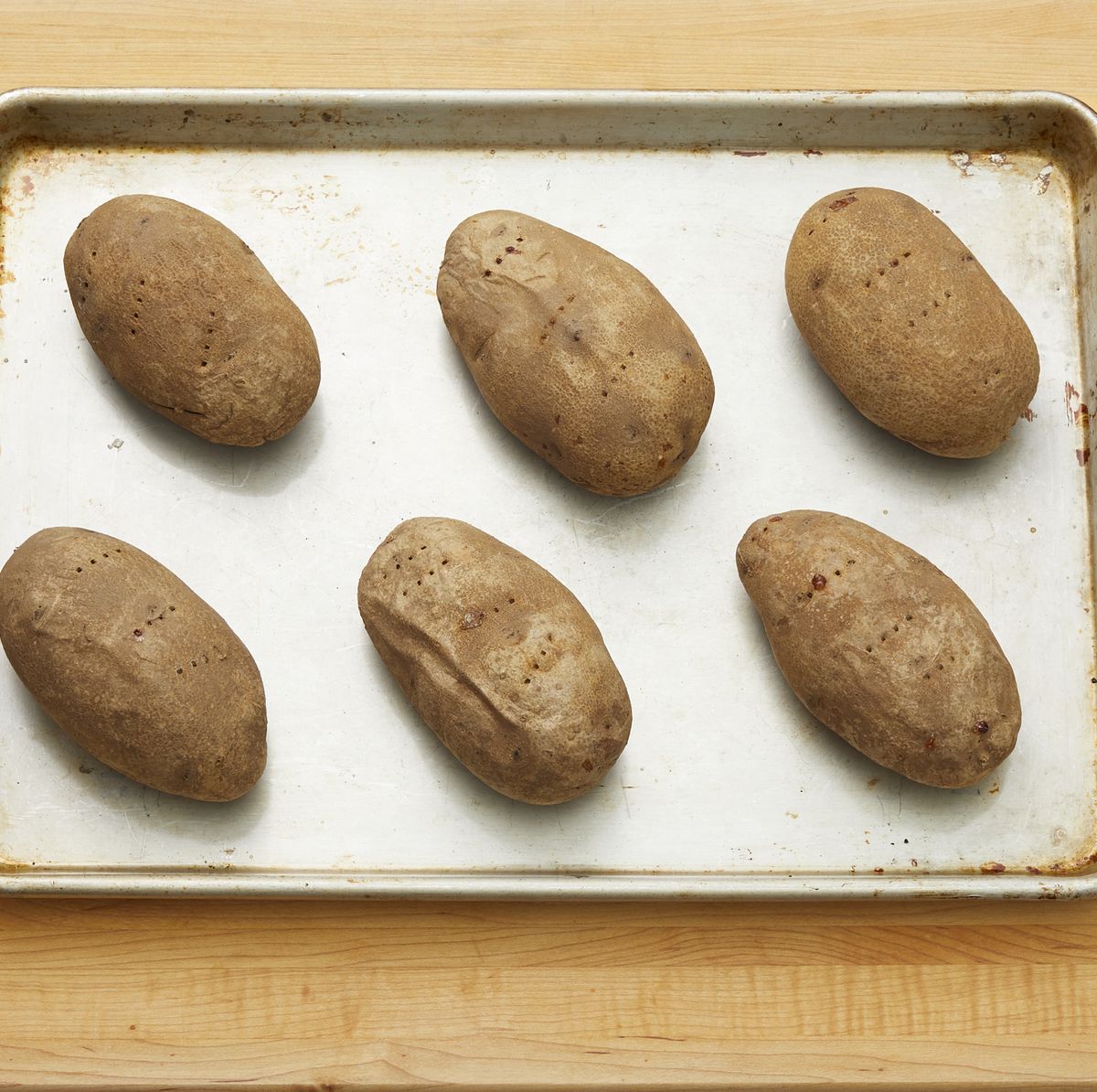 How to Bake a Potato in the Oven (Recipe)