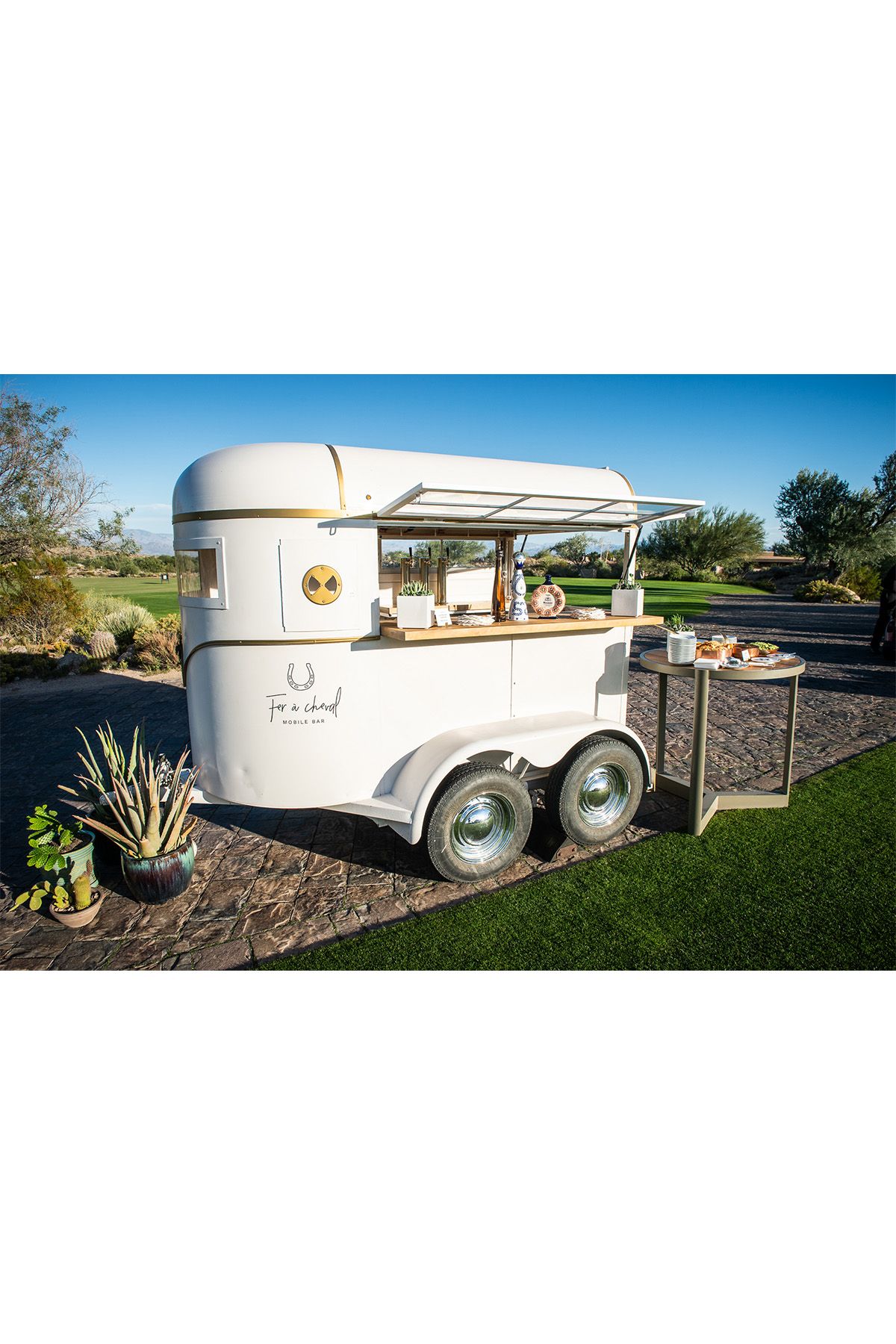 Scottsdale National Golf Club Mobile Bar - YAMWOOD FOUNDRY