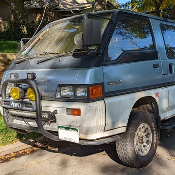 1989 mitsubishi delica on denver street