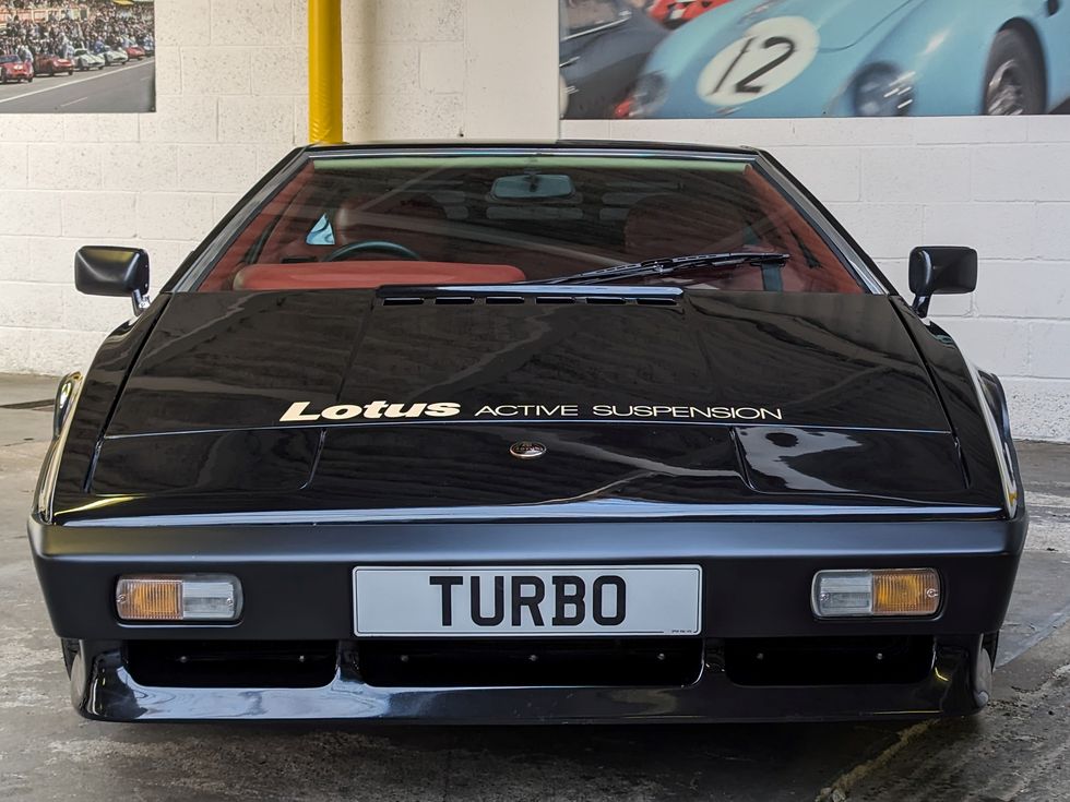 lotus esprit turbo 1983 active suspension prototype