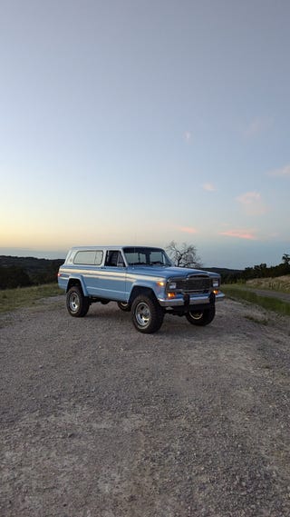 This Vintage Jeep Cherokee Packs 825 HP of Viper V-10 Power