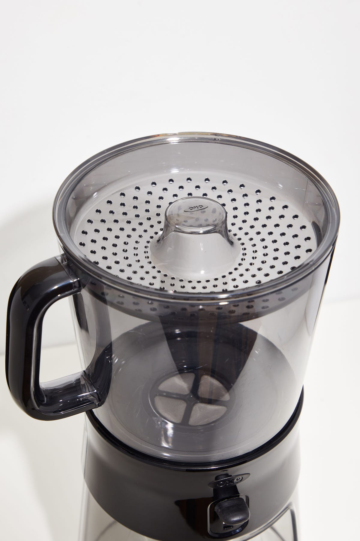 Does The Oxo Cold Brew Coffeemaker Really Make The Best Iced Coffee? - Food  Republic