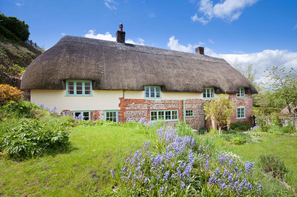 Period Cottage For Sale In Hampshire For £795,000