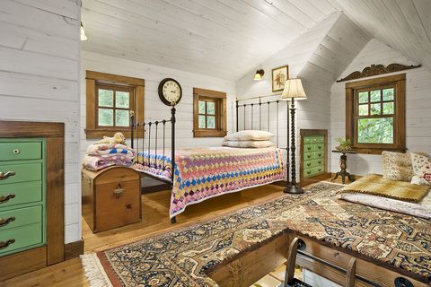 quaint cabin bedroom