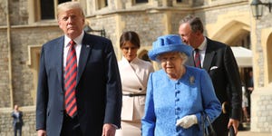 queen elizabeth donald trump broche