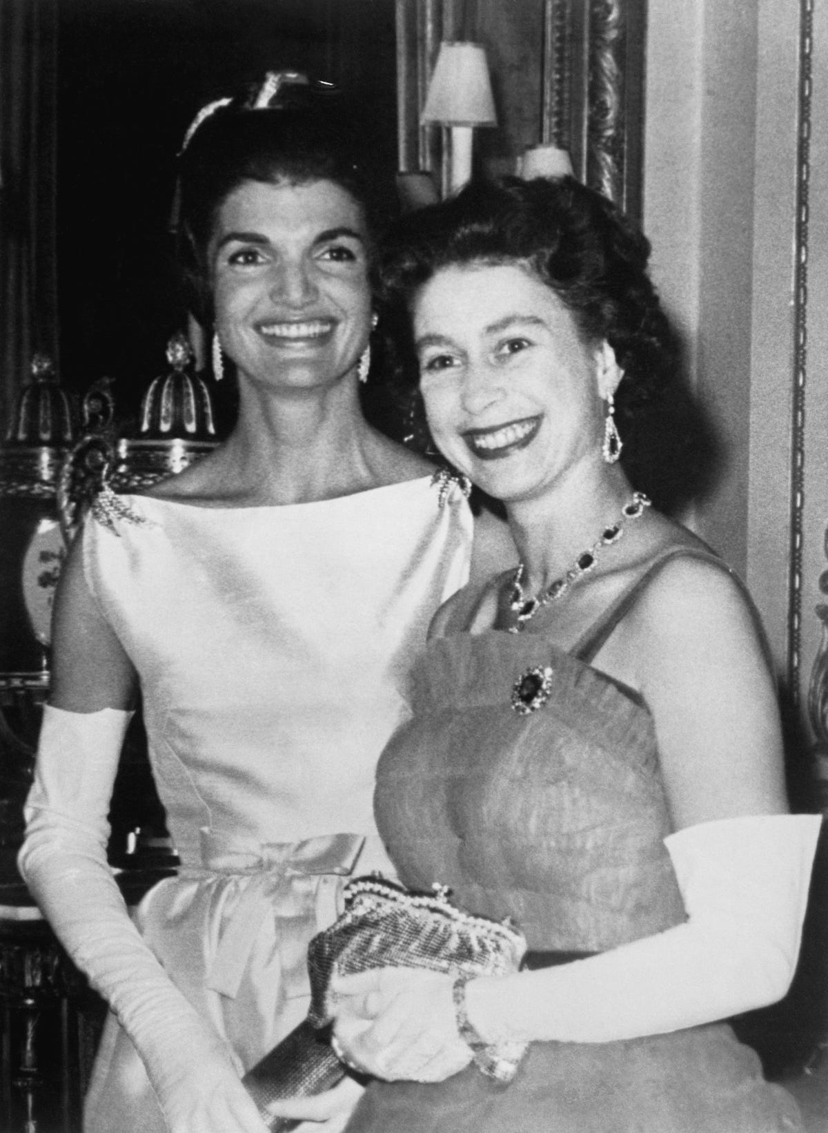 Jackie Kennedy & Queen Elizabeth 