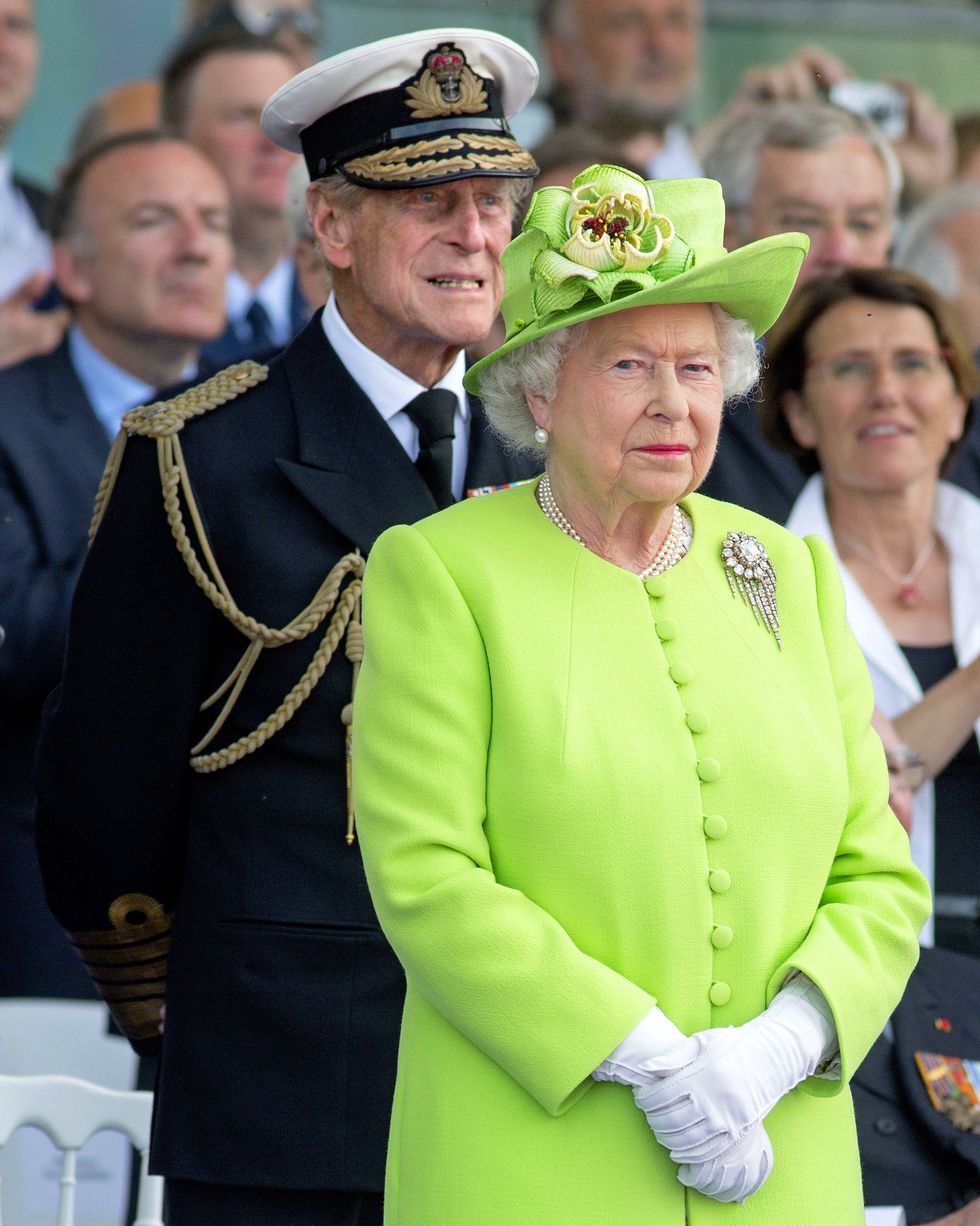 queen elizabeth green outfit 2014
