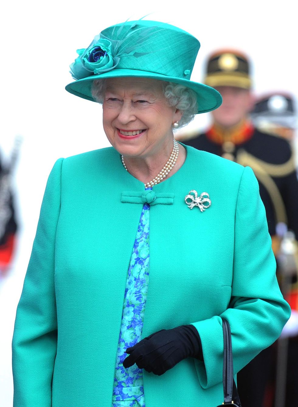 La regina Elisabetta e la moda: storia del costume dei suoi abiti