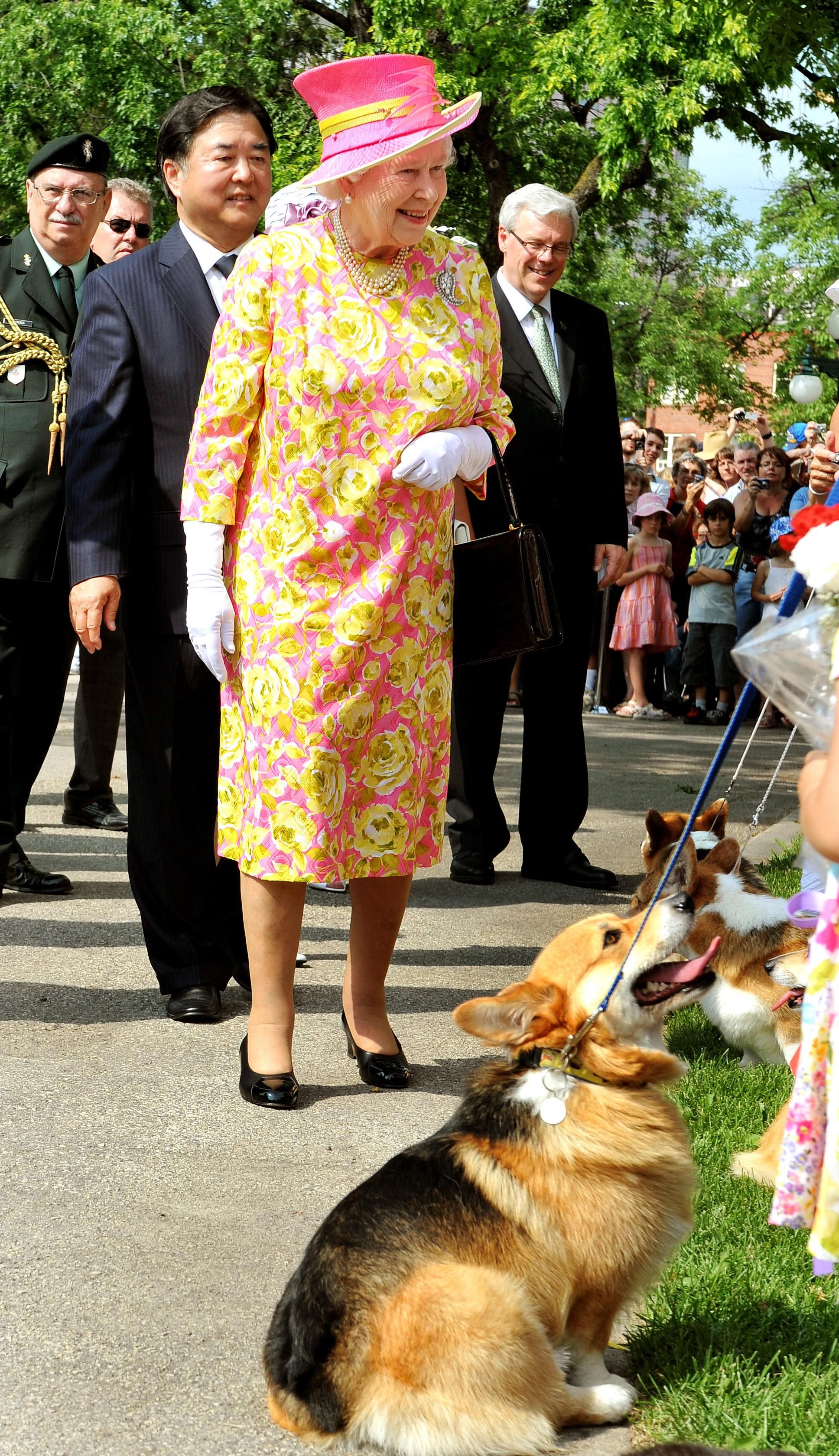 queen-elizabeth-ii-chats-to- queen-elizabeth-ii-chats-to-