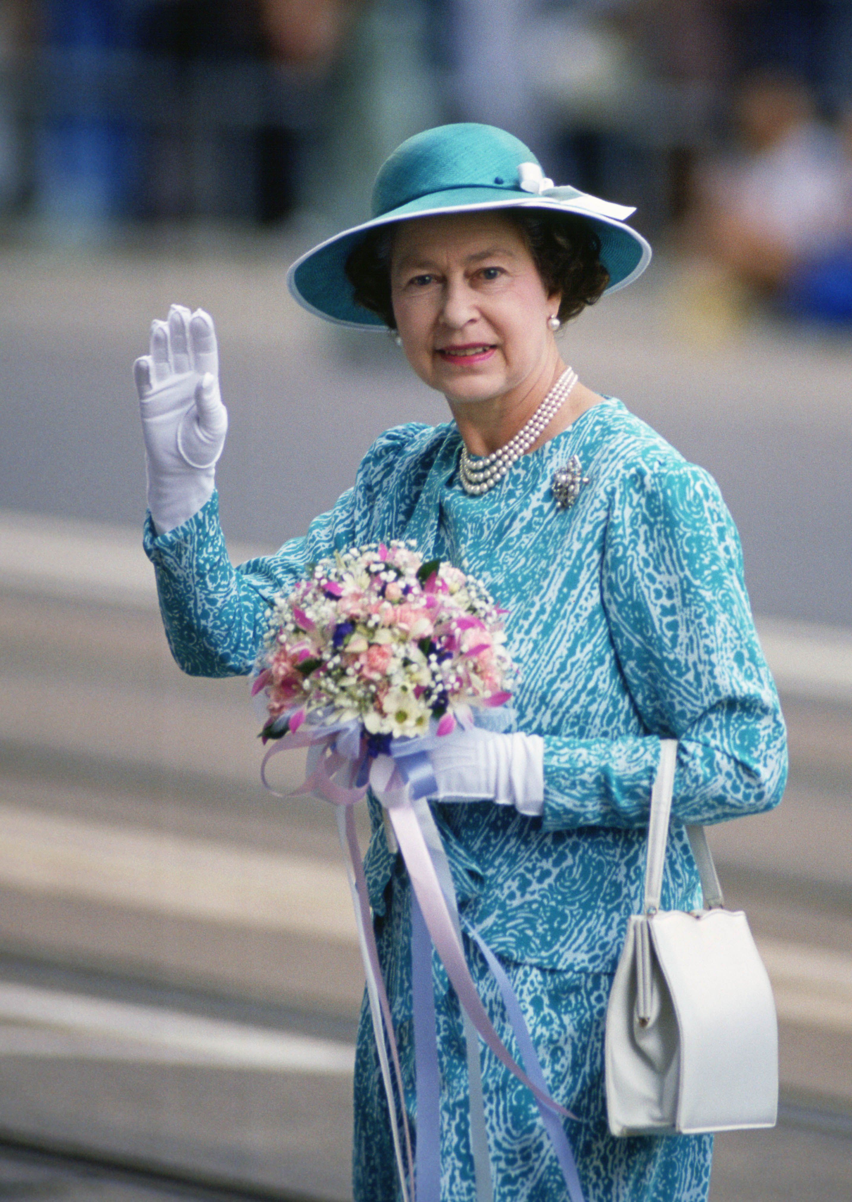 queen elizabeth floral dress