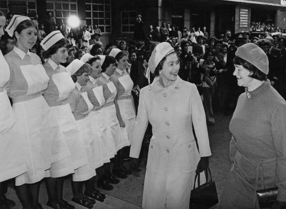 queen elizabeth ii visits great ormond street hospital, london, 10th november 1977