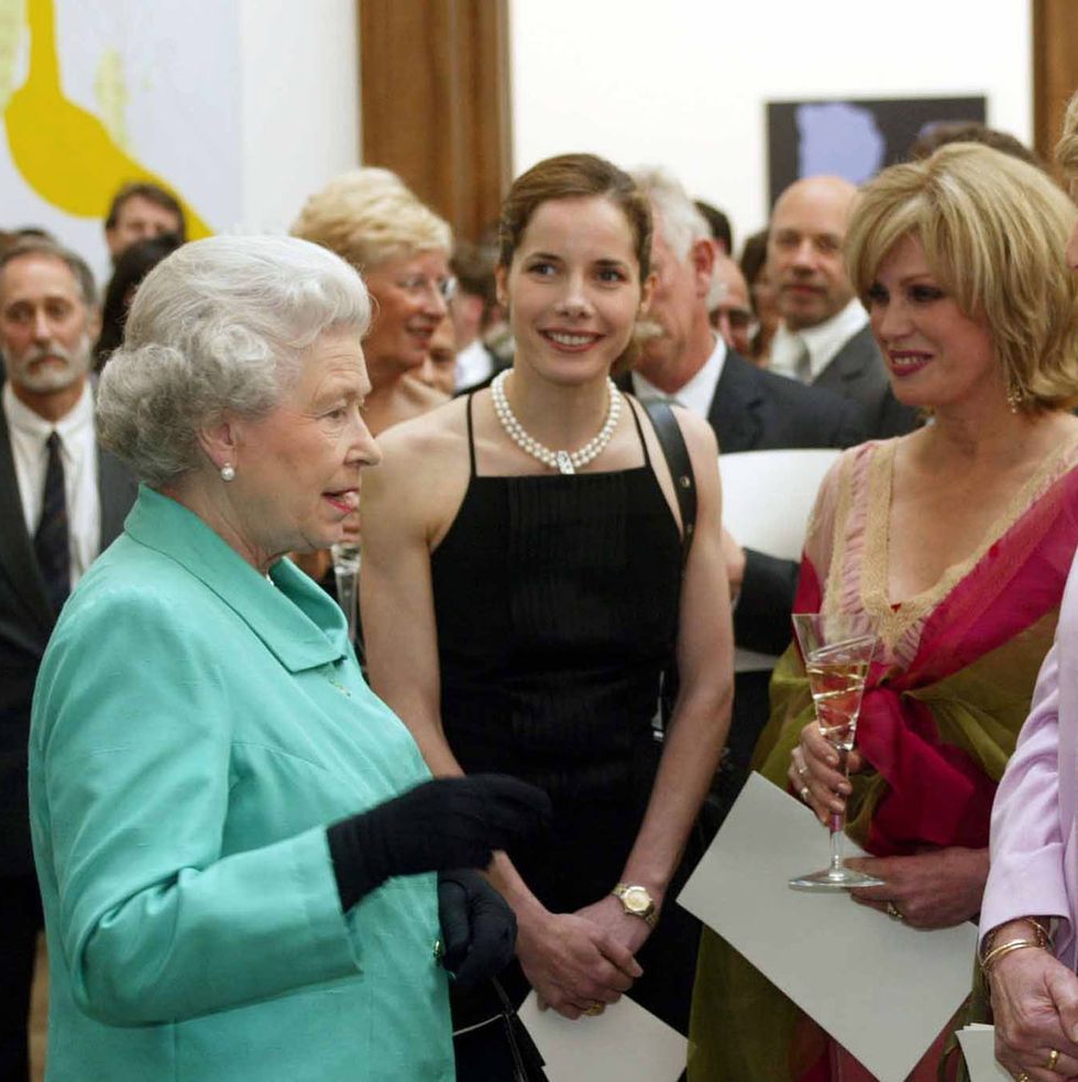queen visits royal academy london
