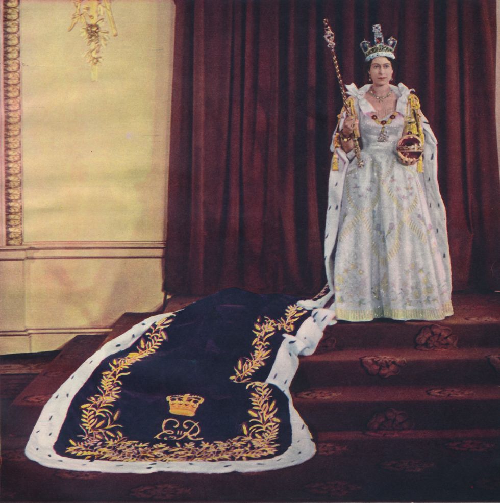 queen elizabeth ii in coronation robes