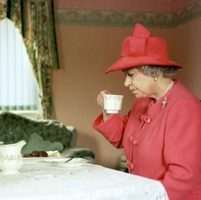 エリザベス女王　紅茶　アフタヌーンティー　ロイヤルファミリー