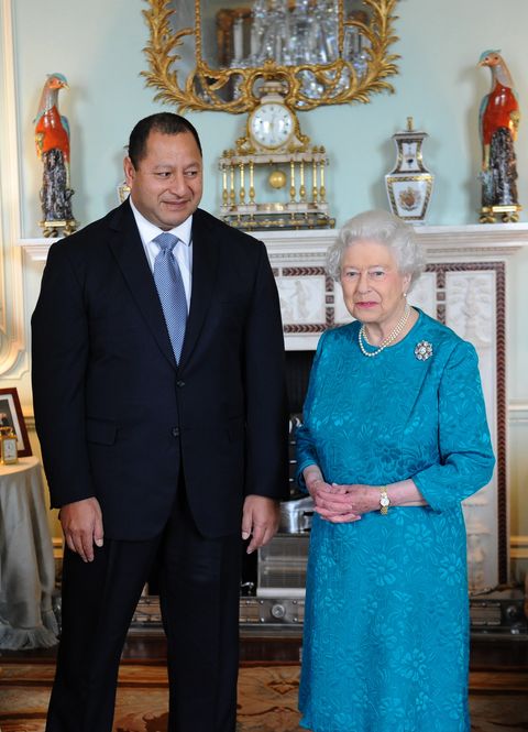 queen elizabeth ii meets king of tonga