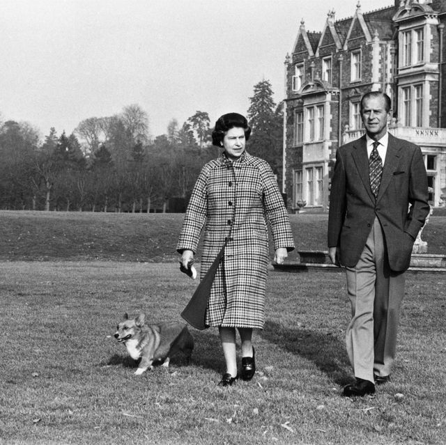 a guide to queen elizabeth’s homes