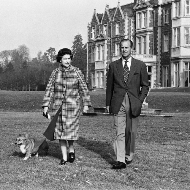 a guide to queen elizabeth’s homes
