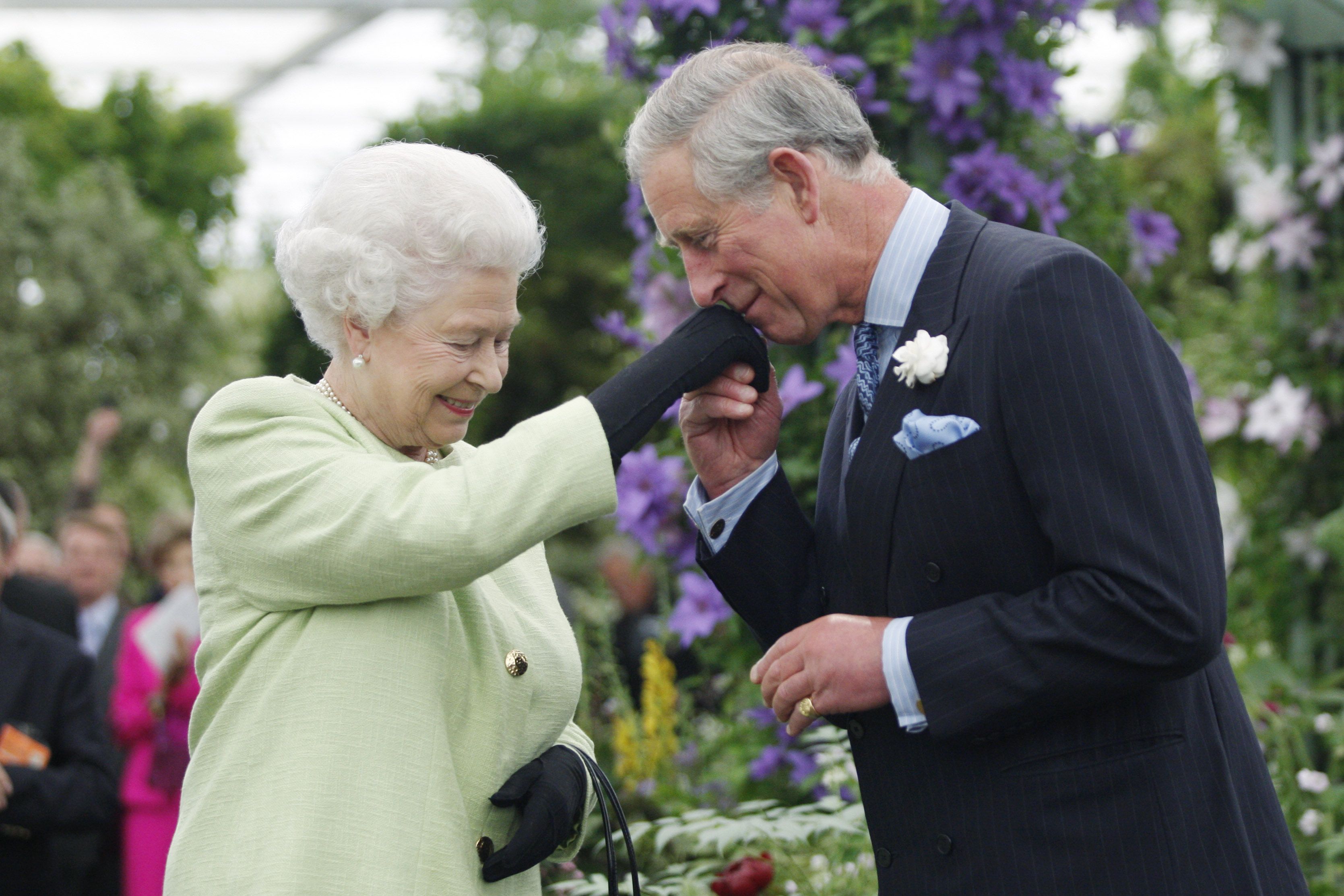 Every Tribute to Queen Elizabeth II at King Charles III's Coronation ...