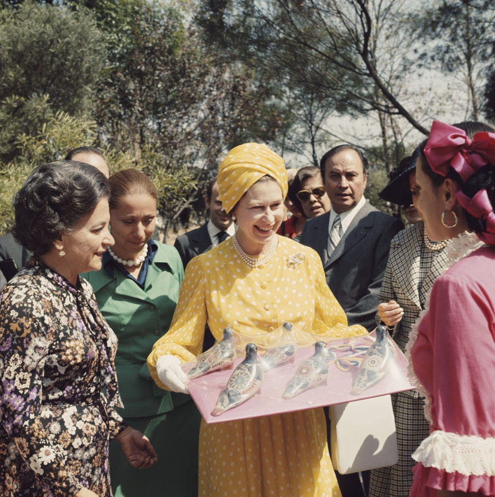 20+ Top Royal Hats, from Princess Margaret's Toppers to Princess Diana's  Millinery