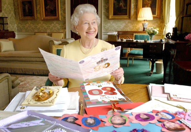 HM Queen Elizabeth II Displays Cards Sent For Her 80th Birthday - April 20, 2006