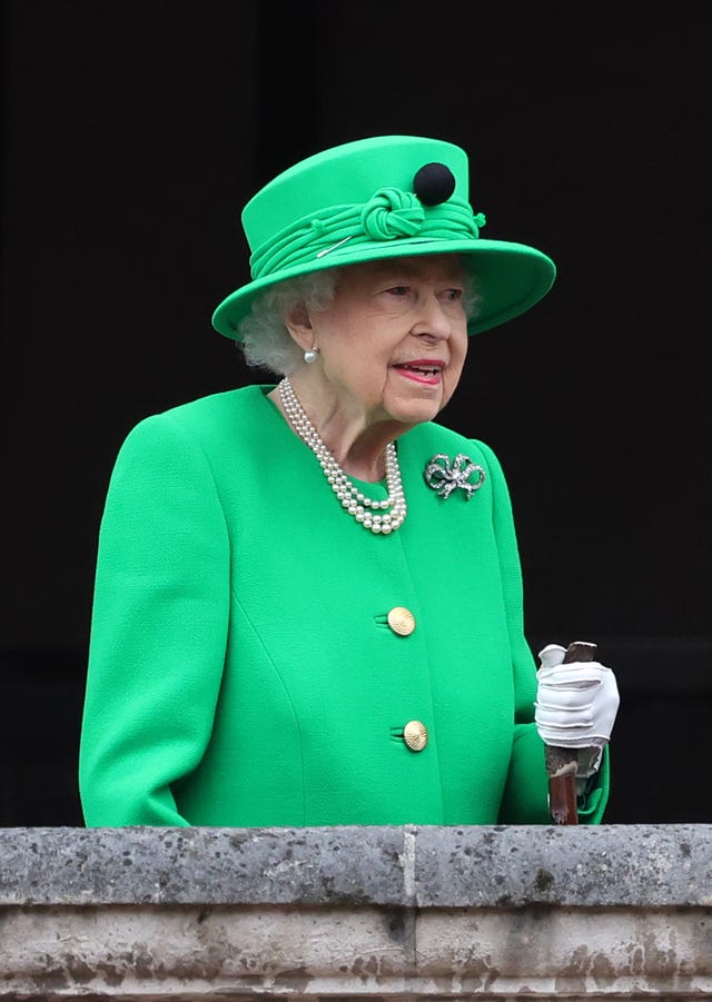queen elizabeth ii platinum jubilee 2022 platinum pageant