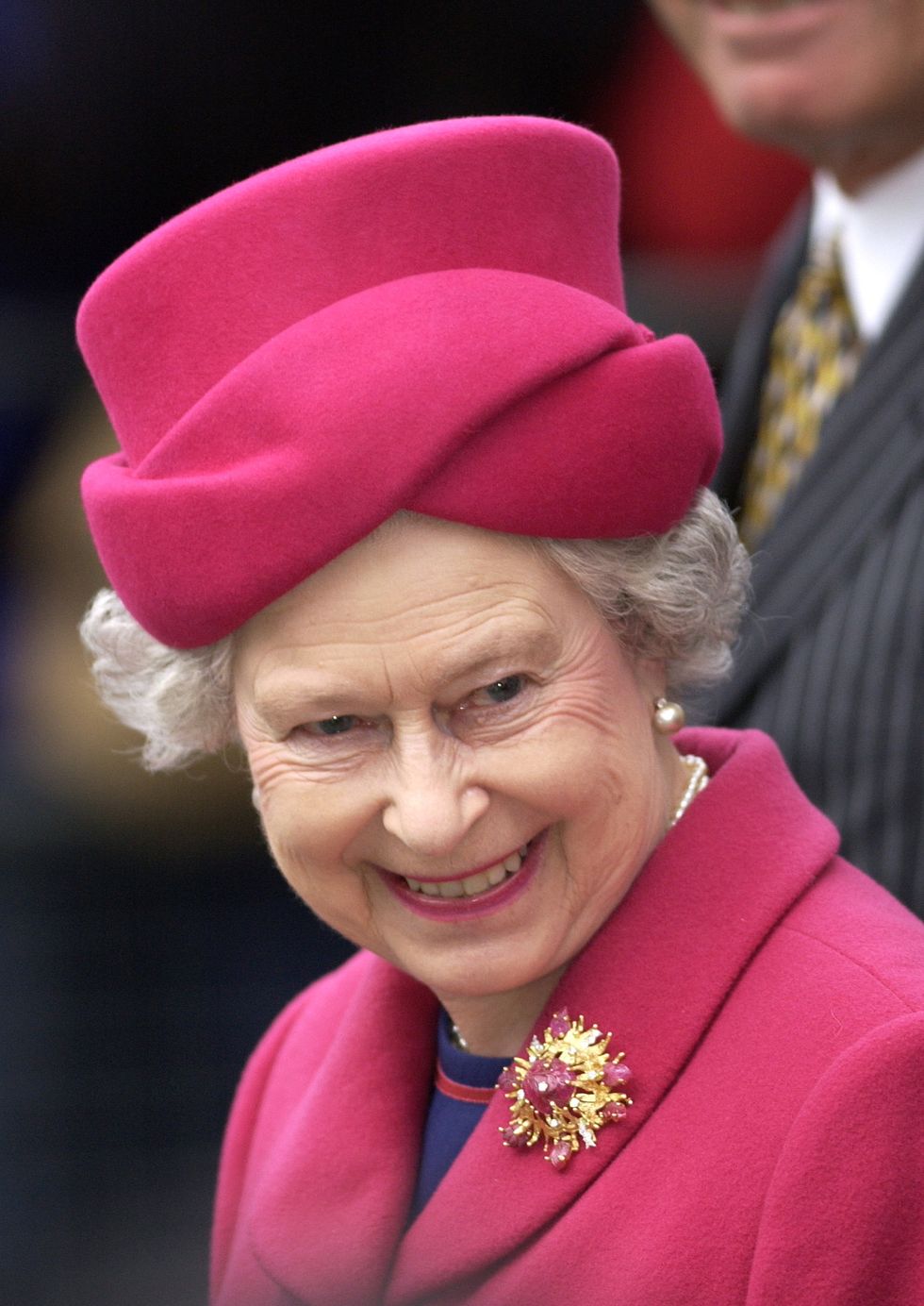 懷念英國女王！回顧英國女王6件意義獨特的「皇室胸針」珠寶收藏