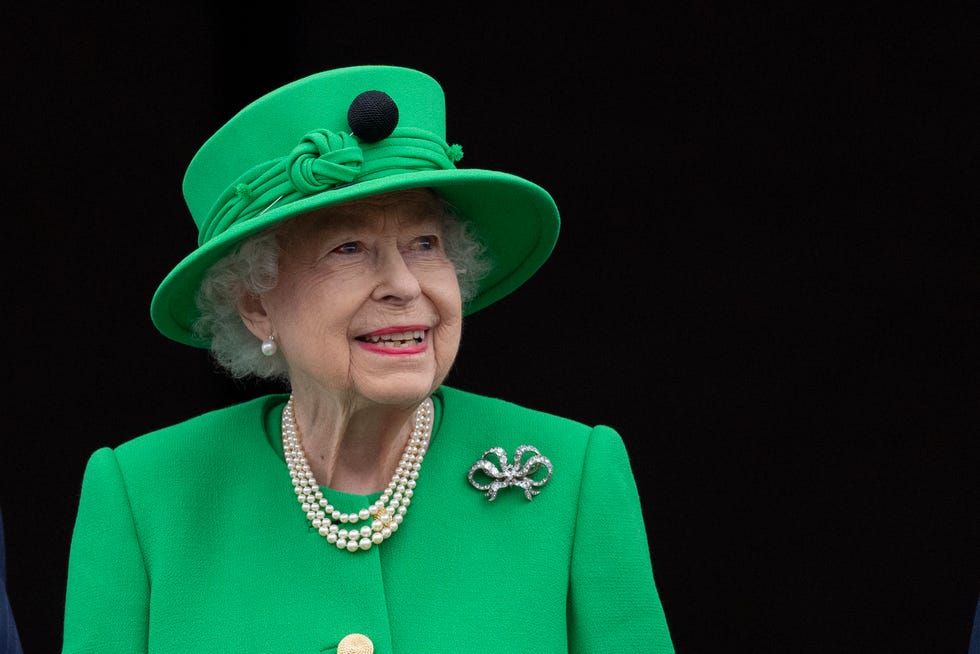 queen elizabeth ii platinum jubilee 2022 platinum pageant