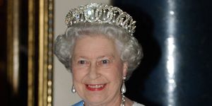 エリザベス女王　エリザベス2世女王　ジュエリー　ネックレス　イヤリング　ブレスレット　リング　ティアラ　ブローチ