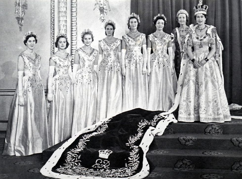 queen elizabeth ii with her mistress of the robes and maids of honour after her coronation